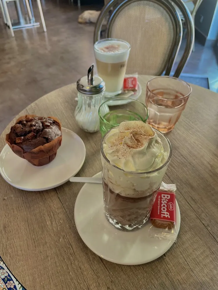 Chocolat Viennois Et Muffin Chocolat